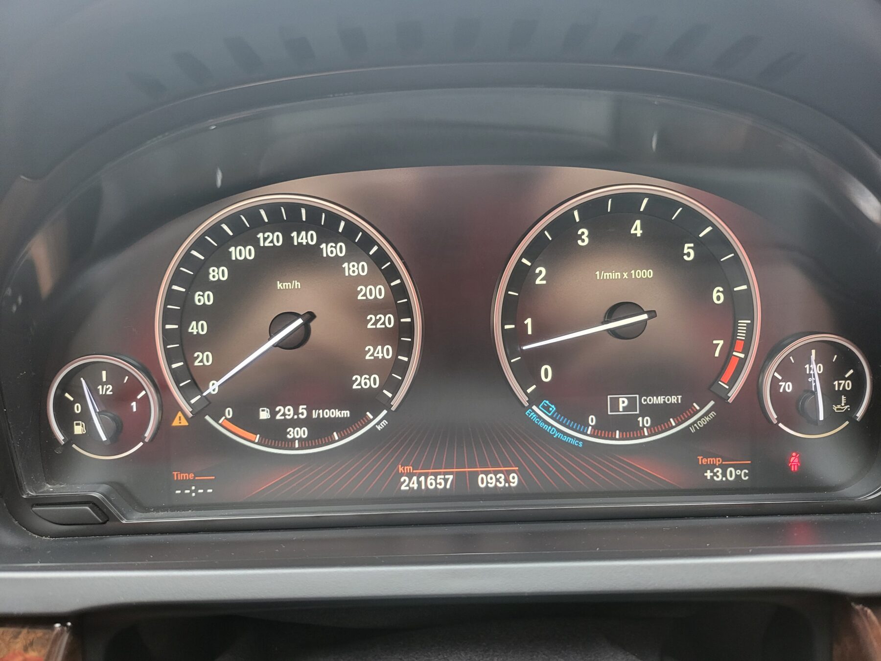 BMW 760i F01 spotřeba