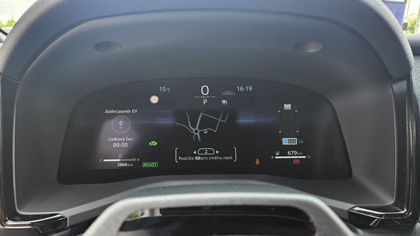 Toyota Camry IX Hybrid